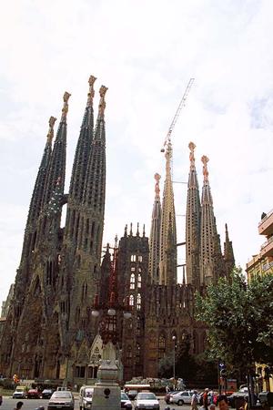 直島に行くなら神戸発のフェリーで